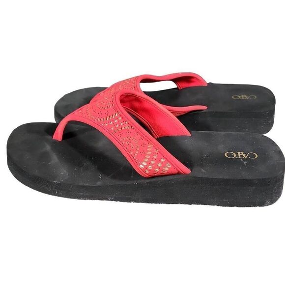 Cato Women's Red Gold Embellished Thong Slip-on Casual Sandals Size 11M - Picture 3 of 9